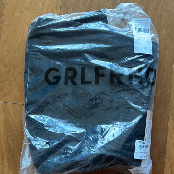 Black denim GRLFRND jean. “The Kate” jeans with rips at the knees. Size 30 - Picture 2 of 11